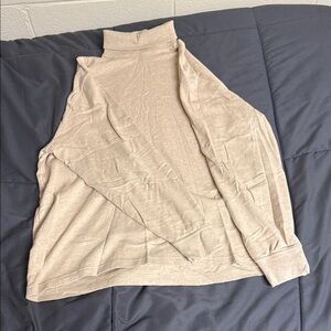 Roundtree & Yorke Beige Cotton Top